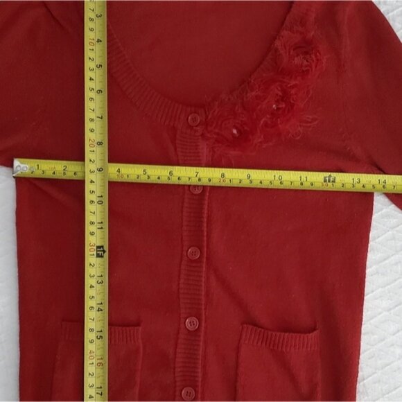 Super Chic Vintage 90s Knit Red Cardigan With Pockets/Flower Broach - Picture 12 of 15